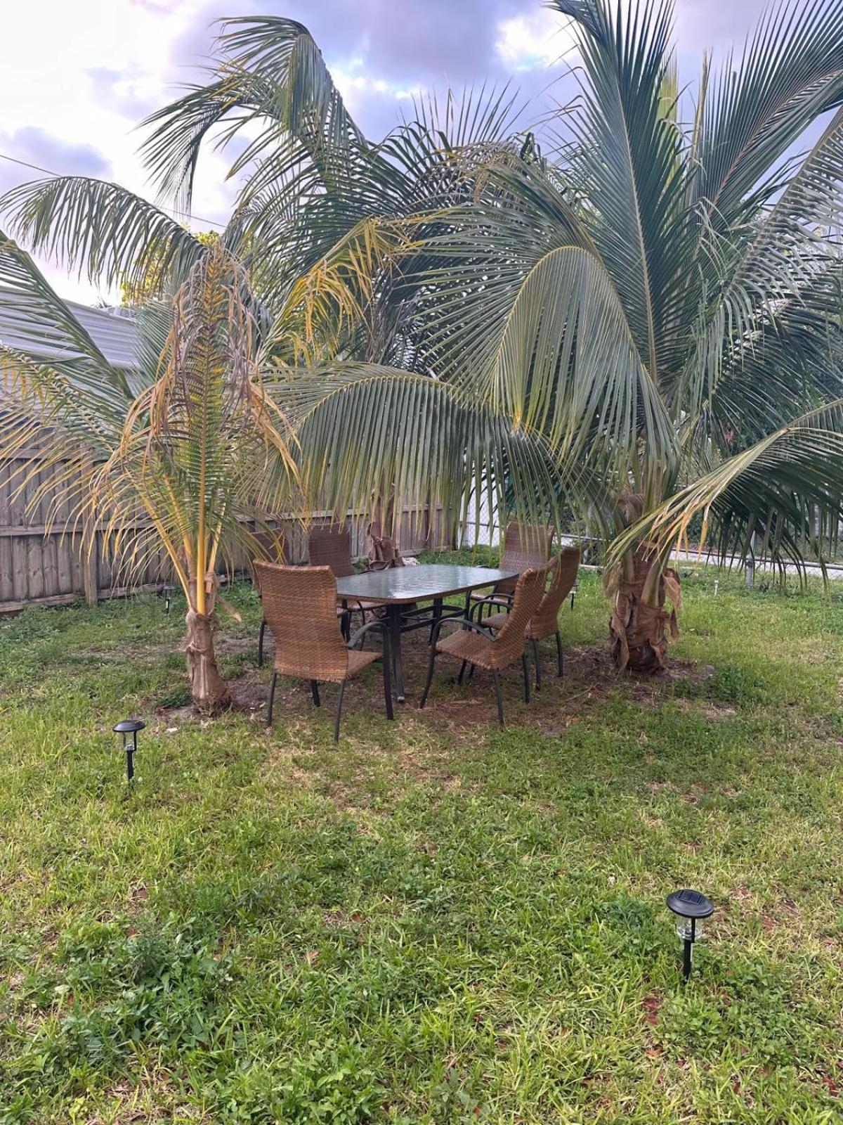 103 Miami Shared Rooms For Men Central Comfortable, Affordable מראה חיצוני תמונה